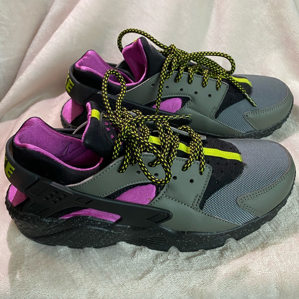 Nike Hurachees